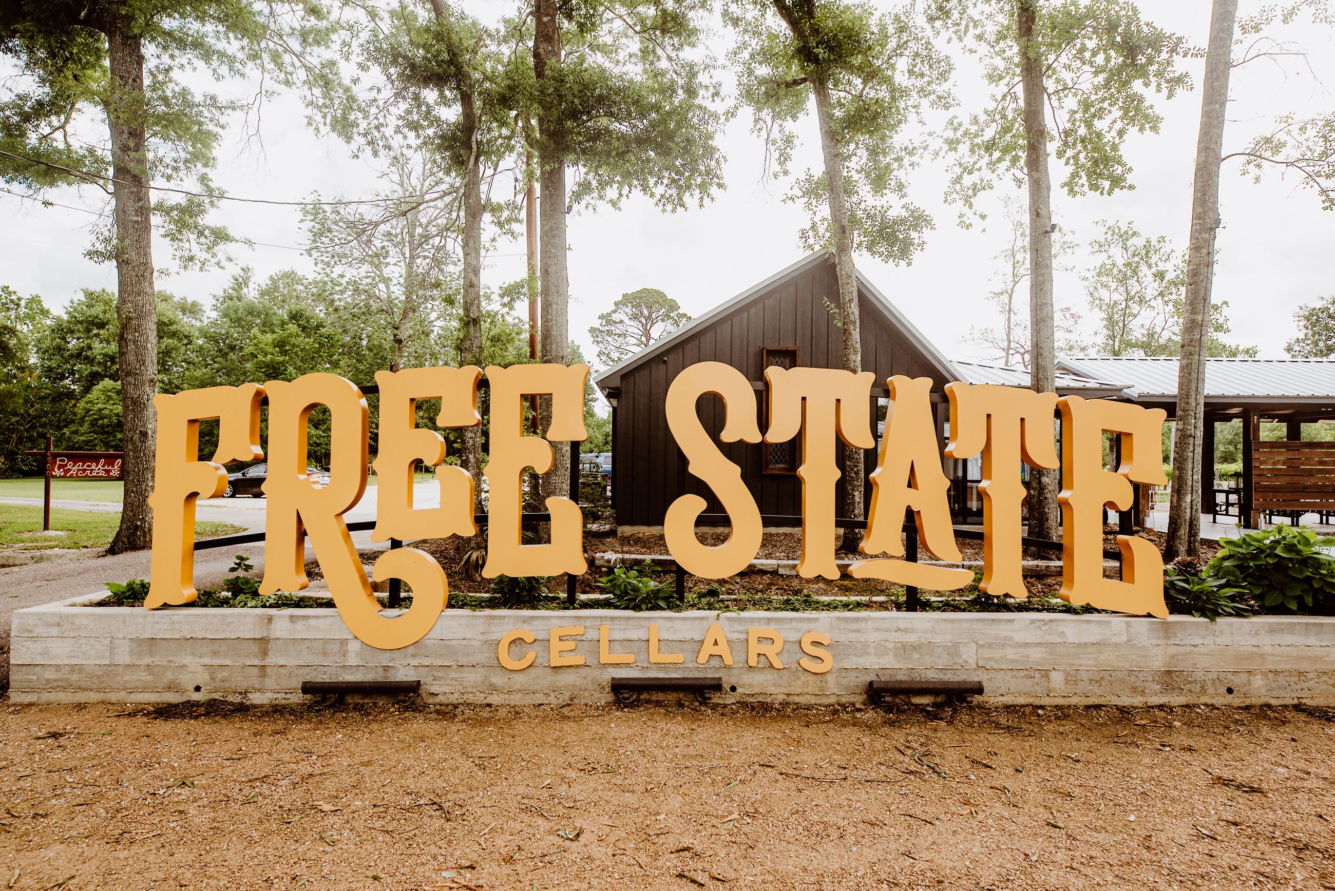 Picture of entrance sign at Free State Cellars